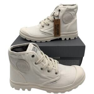 NIB Palladium Pampa Hi Womens 8 Star White Combat Boots Gorpcore Streetwear